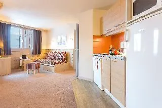 Residence Pierre Et Vacances Les Gemeaux Macot-la-Plagne 0*,